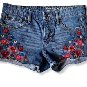 Gap Sexy Boyfriend Jean Cutoff Shorts Embroidered